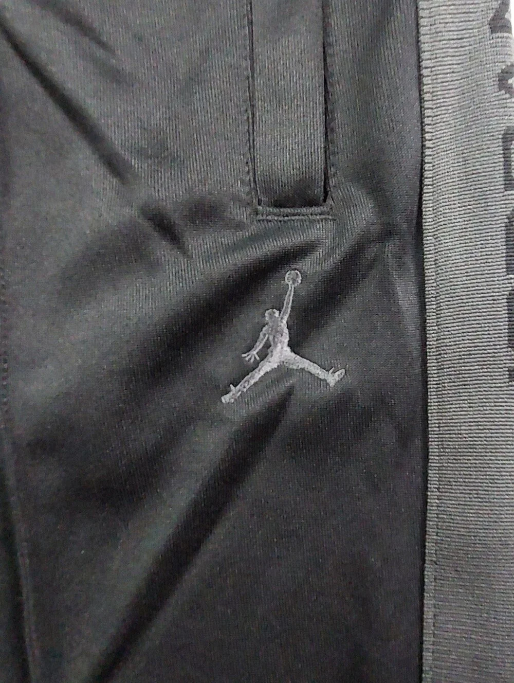 Jordan Essentials Tracksuit Pants Mens Medium Black Standard HF9341-010 NWT $65